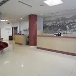 Sky 2 Отель Тирана