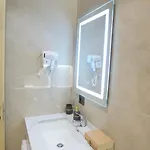 Sky 2 4* Тирана