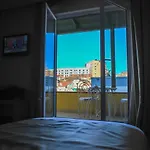 Отель Sky 2 Тирана