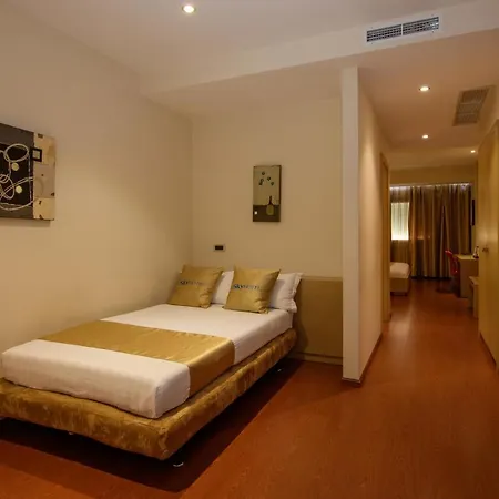 Sky 2 Hotel