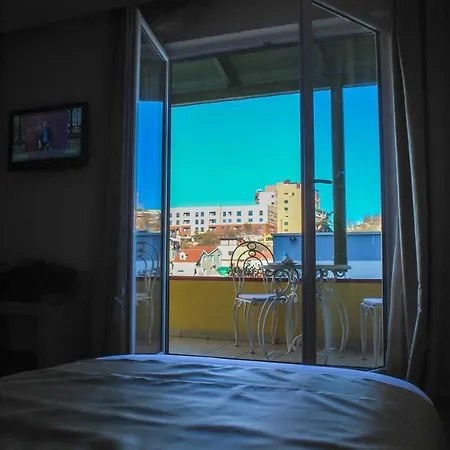 Szálloda Sky 2 Tirana