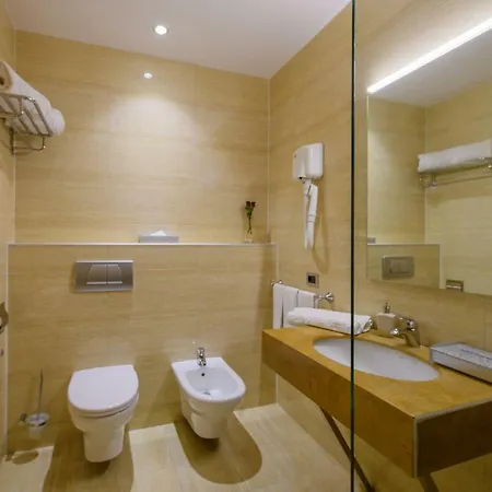 Hotel Sky 2 4*