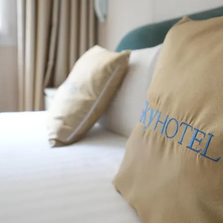 Hotel Sky 2 4*