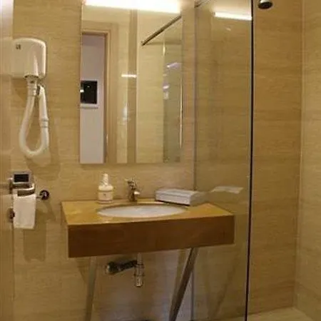 Hotel Sky 2 Tirana