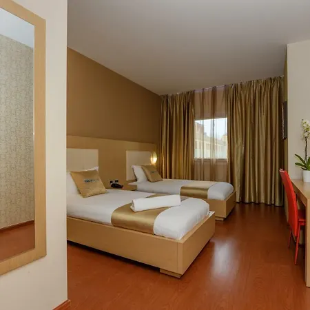 Sky 2 Hotel 4*